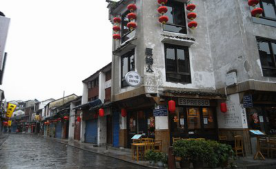 旅行@中国游客为何大笔消费购物、吃豪华饭菜，就是不肯花钱买门票