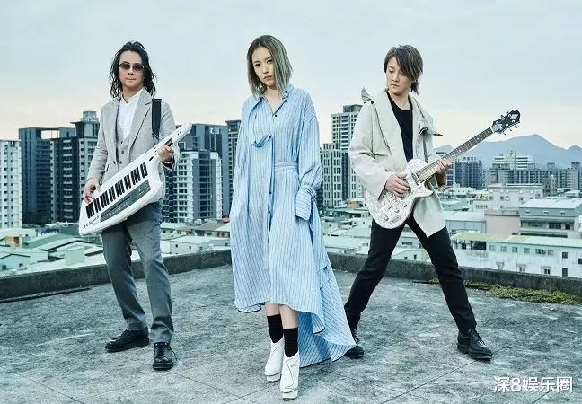 飞儿乐团|曾红极一时的飞儿乐队，因恋情曝光踢走主唱，现状让人唏嘘！