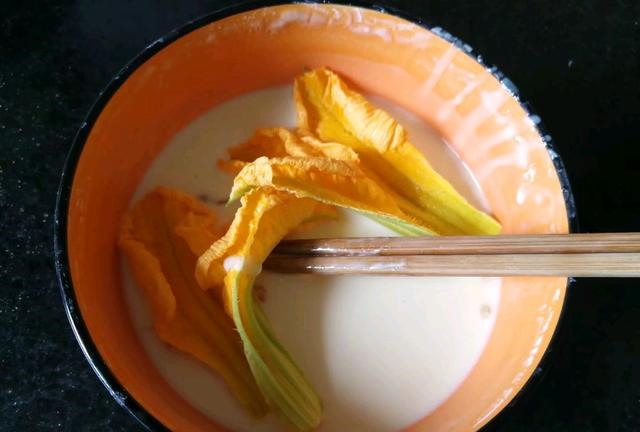 「南瓜」这东西只有夏天才有，出锅比肉还香，适合全家人吃，咳嗽最怕它