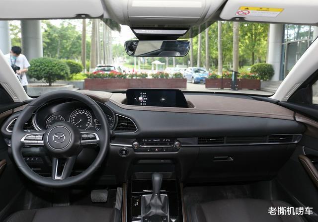 「SUV」马自达CX-30设计精简，腰身造型更独特，绚丽色彩展现灵动大气