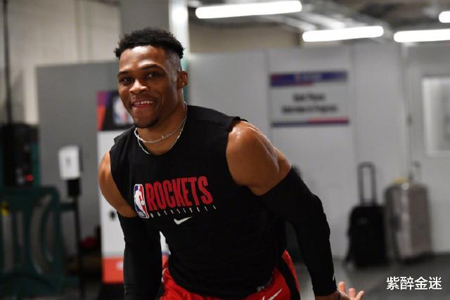 雄鹿队|被火箭逆转了!33分钟砍36+18+8,他关键时刻送出了致命失误