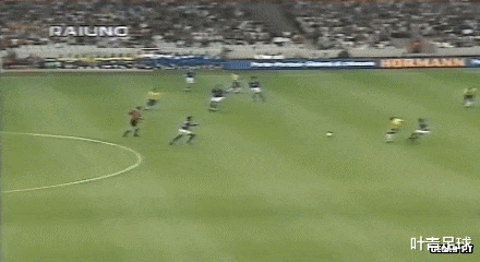 「罗纳尔多」12分钟造2球，3-3！罗纳尔多封神之战，这1秒让卡纳瓦罗绝望