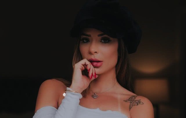 [上海上港]上港外援魅力大！恋上前妻外甥女之前，曾与知名女星在上海厮守10天