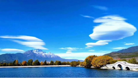 UFO|中国卫星回传照片：丽江上空发现UFO，当地人民表示正常现象！