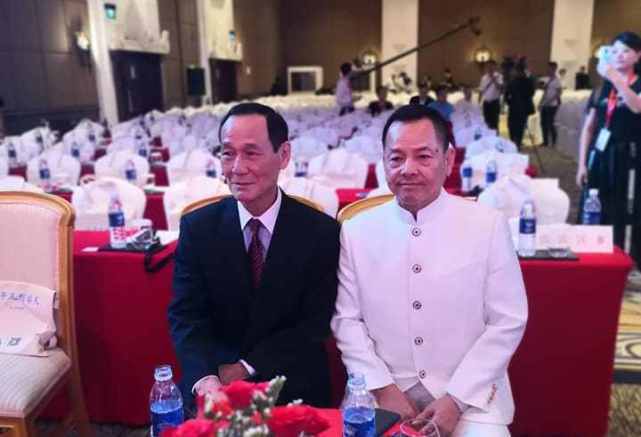 陈惠敏|老婆女儿被抓后，陈惠敏对游恩杰发出江湖追杀令，却遭崩牙驹反对