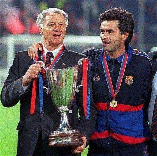 #郑智#“政委”实锤了？未来新的中国男足主教练？