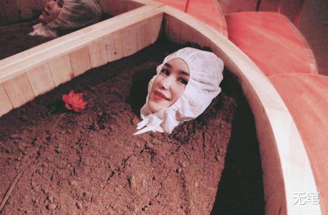 努尔哈赤▲努尔哈赤在外征战,相差30岁的妃子彻夜不归,贝勒:直接活人殉葬