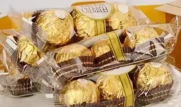 『馒头』美国有个牌子叫德芙，意大利有牌子叫费列罗，中国有个牌子叫……