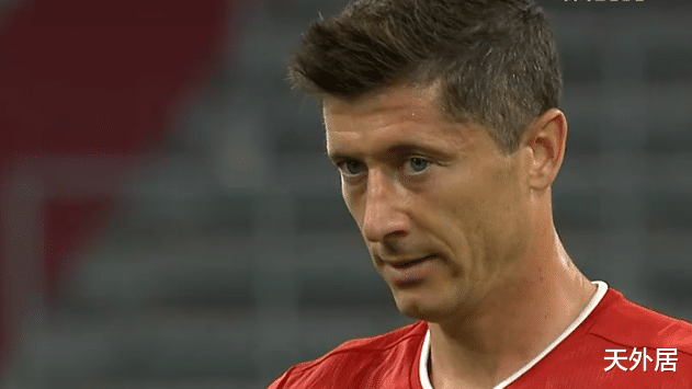 玩偶|创纪录！拜仁有望全胜夺欧冠冠军，莱万获完美10分，53球谁能比？