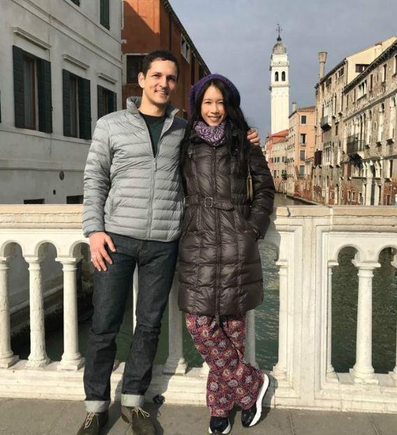 |参观莫文蔚现实中的家,嫁到欧洲后入乡随俗,全屋是古典欧式装修