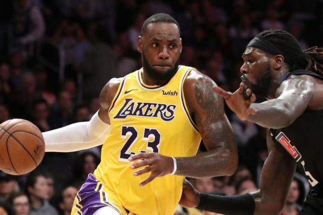 湖人队|一夜四消息!雄鹿恐遭横扫,湖人不容乐观,快船或成复赛最大赢家