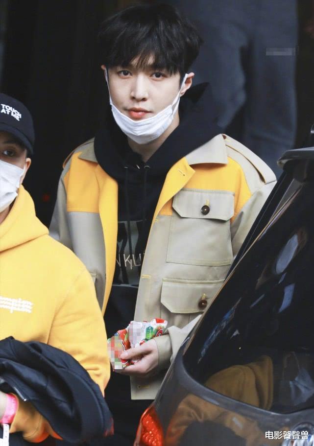 【迪丽热巴】极限挑战群聊官宣，热巴为岳云鹏P图，8人首发阵容已确定