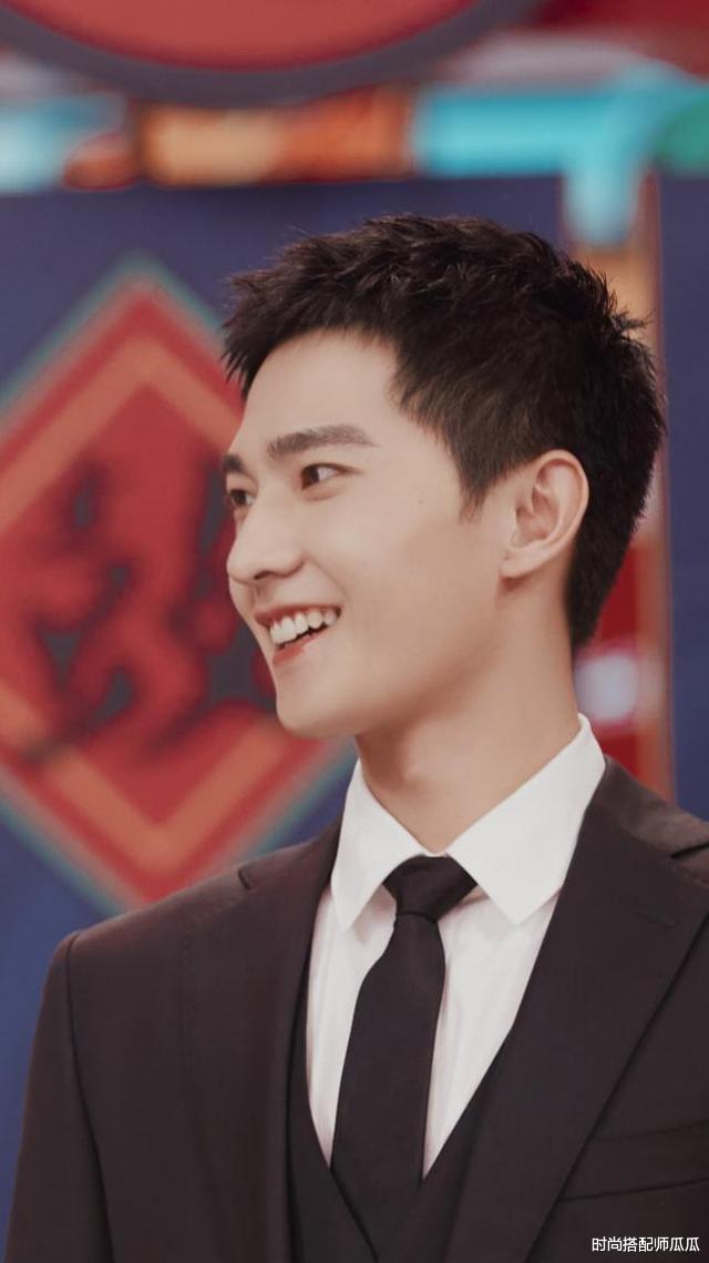 #发型#男人30岁以后，发型怎么剪才合适？试试这4款造型，时尚又魅力