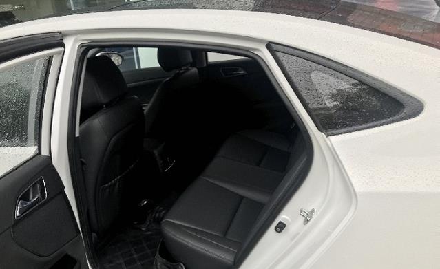 「丰田汉兰达」手握10万，不要再傻傻看A级车，这合资中级车，跌破10万，特省油