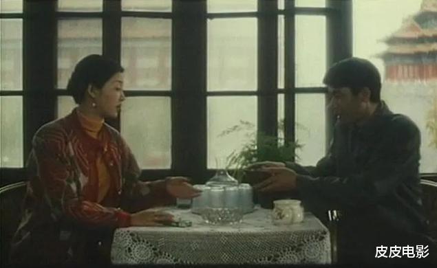 [王朔]1996年，王朔与冯小刚联手拍了一片，拍出后被禁映8年