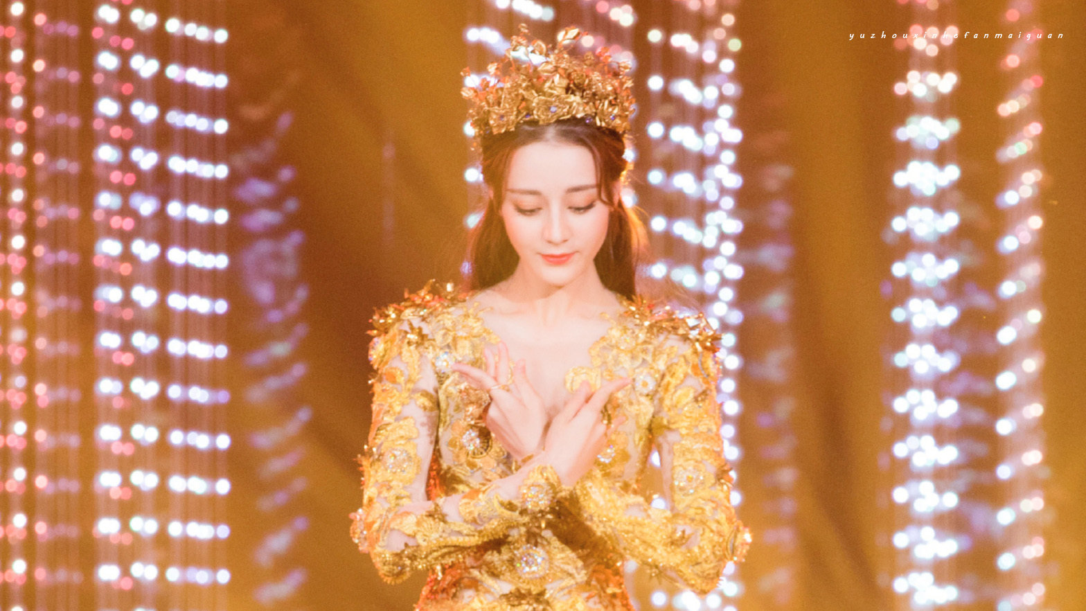 赵丽颖|鹰女神礼服羽毛寓意深，吐槽一片难超往届赵丽颖, 穿戴要求严苛