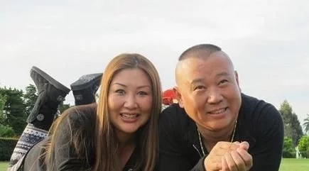 [郭德纲]她是郭德纲前妻，嫌郭德纲穷撇下4岁郭麒麟远走日本，现在过得如何？