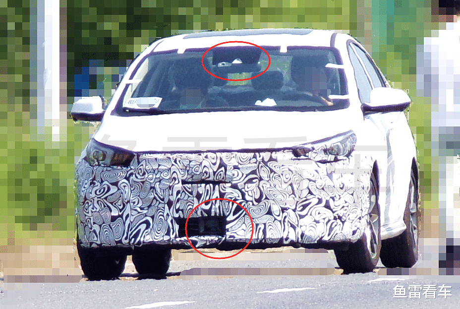 「艾瑞泽gx」风格骤变，奇瑞全新艾瑞泽GX实车谍照首曝，配置升级非常明显