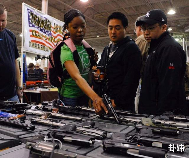 【】我只想活着！发烧39°回国治疗，却因我是美国籍就要收费吗？