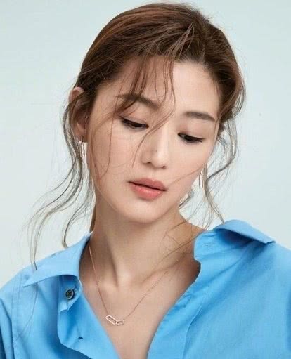 宋慧乔▲韩网再评十大美女，平均年龄40岁成看点，新人神颜竟无一上榜