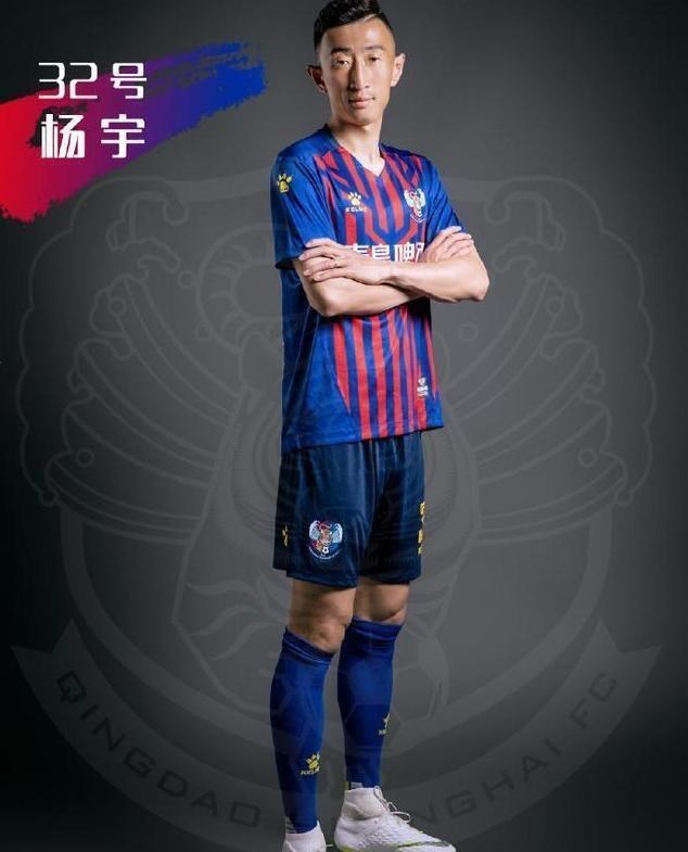 中超:黄海中场悍将35岁越踢越妖,来自辽足大院,中超首球攻破鲁能球门