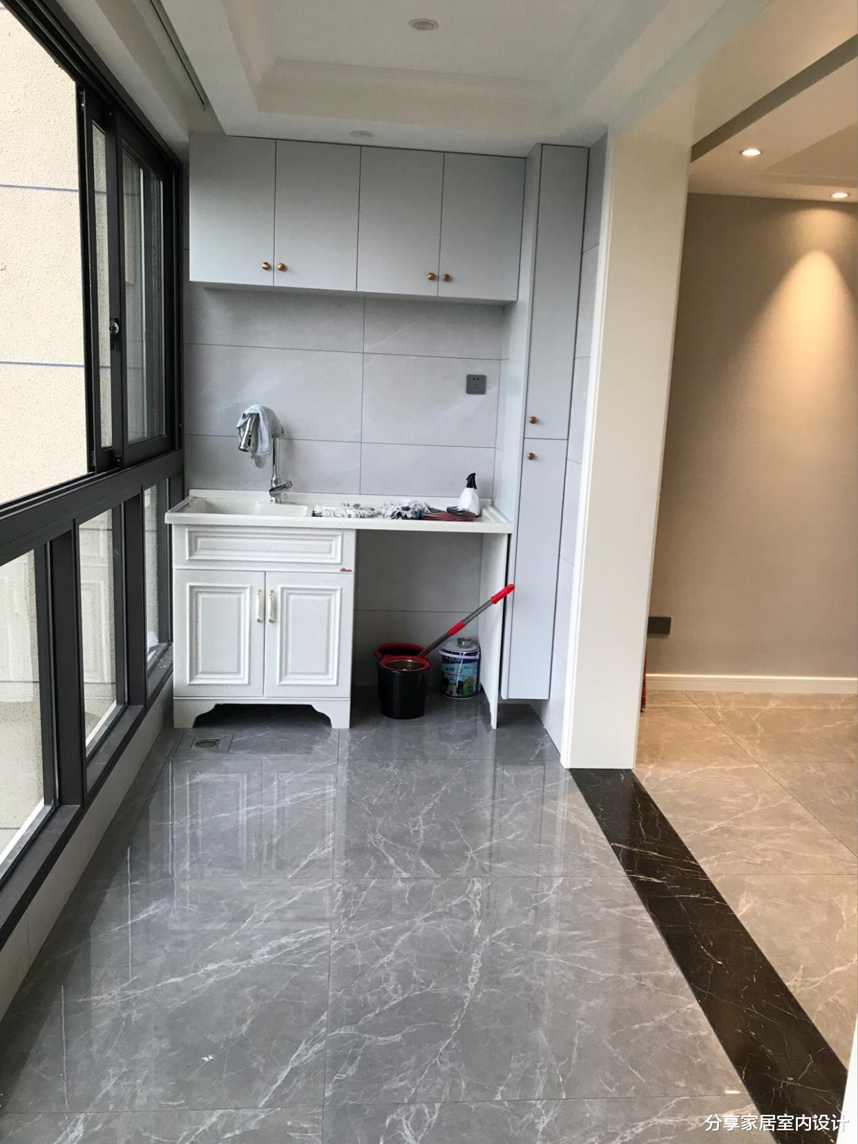 ##新房装修完工，很漂亮，还没入住通风中，儿子特别开心，晒晒！