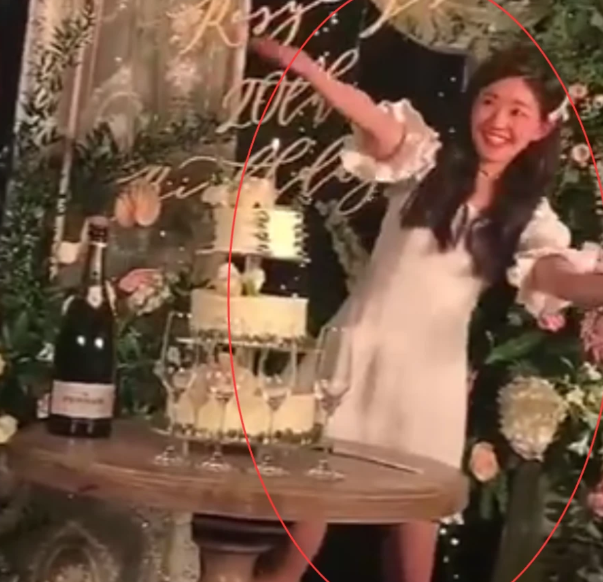 「马伊琍」关晓彤成人礼，欧阳娜娜成人礼，看到赵露思，才知深藏不露！