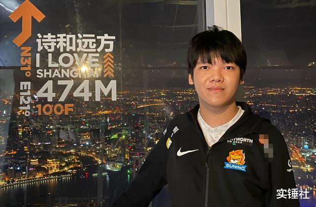 lpl|SN淘汰后采访出事故，中单被问崩溃哭出声！万千LPL观众泪目心疼