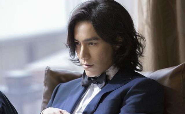 谢霆锋|拿耳机砸谢霆锋，被黄晓明评价“娘”，他为什么这么招人讨厌？