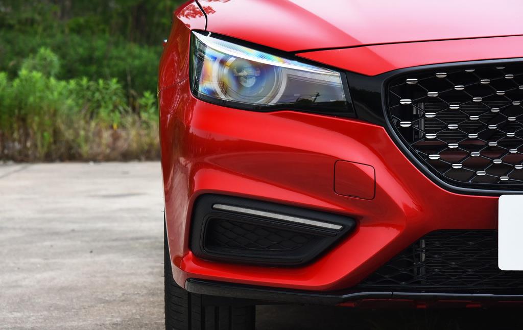 名爵6@国产版“奔驰A级”溜背轿跑造型，顶尖国六1.5T+独悬，不足10万起