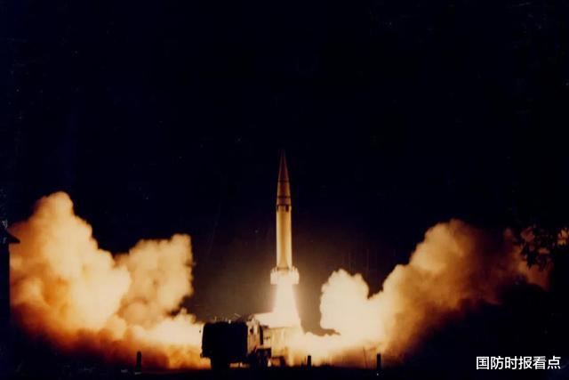 东部战区|利剑出鞘！解放军给美台冒险分子当头棒喝，海峡军演就是实战写照