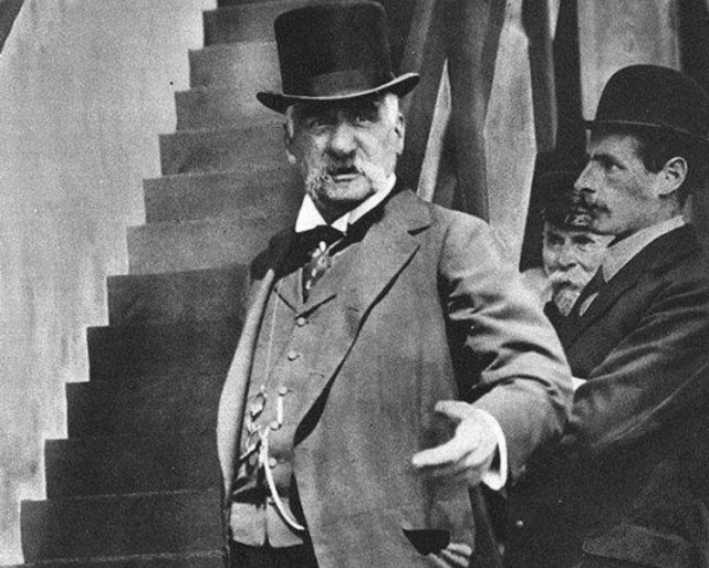 亨利·福特|全球“最富裕”九大家族，买一个国家没问题，中国有几家