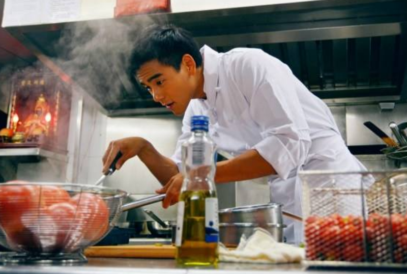 彭于晏@彭于晏的面馆开张了，粉丝去吃3碗“羊肉面”，买单时以为算错钱！