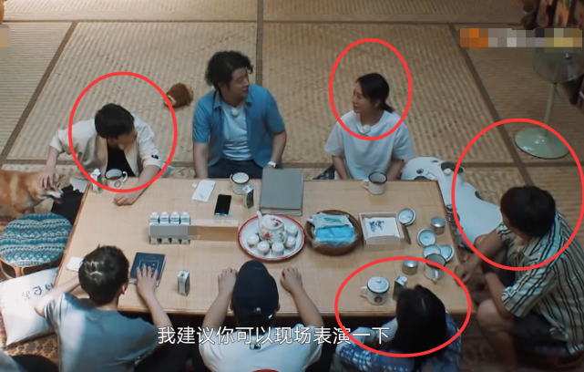 张子枫|张子枫才是“避嫌高手”，迎接客人看到胡先煦，下意识反应很机智