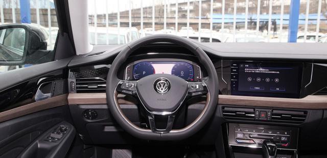 【大众帕萨特】放弃凯美瑞提帕萨特,落地价177485元贵吗?车主说了真实的优缺点