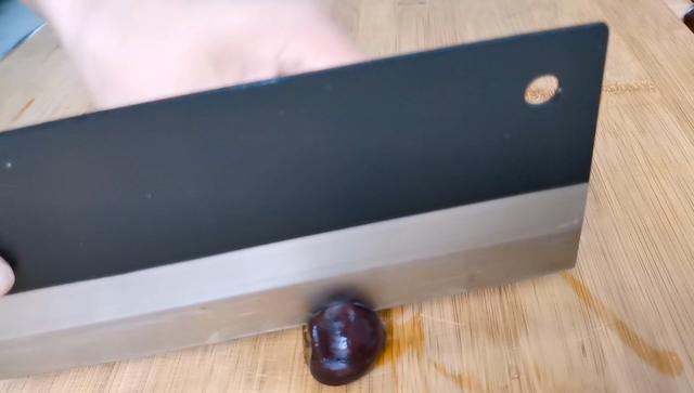 糖炒板栗|板栗新做法，不用烤箱，不用锅炒，个个笑开口，比糖炒板栗好吃