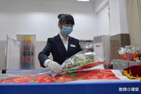 『人才市场』录取分不高的4个冷门专业，对口工作就业率高，人才市场需求量大