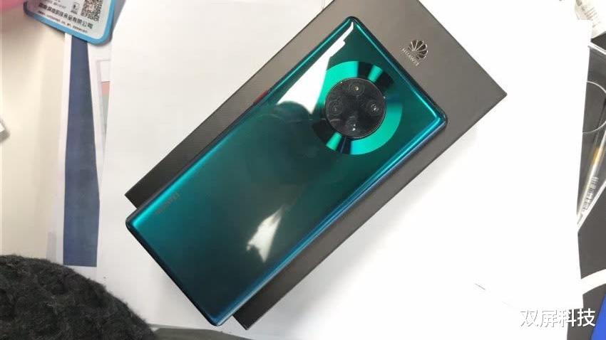 5G▲余承东已经降价900元，麒麟990 5G+徕卡三摄，还不入手吗？