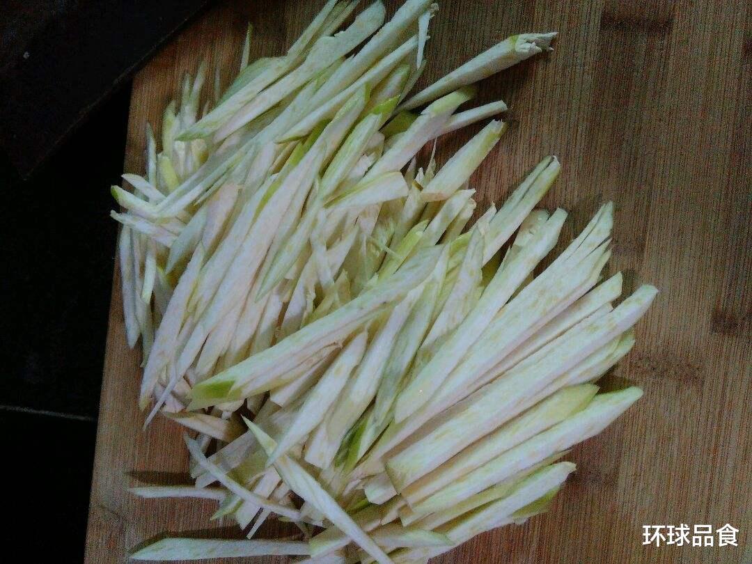 茭白|骨头汤、虾皮其实不补钙！真正补钙的蔬菜是它，补钙长个头！