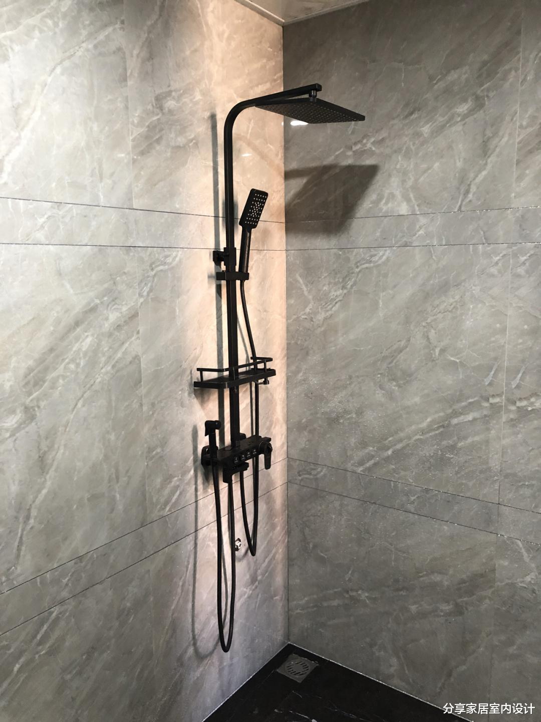 |他自己设计新房，本来装修轻奢风，没想到完工后演变成混搭风格！