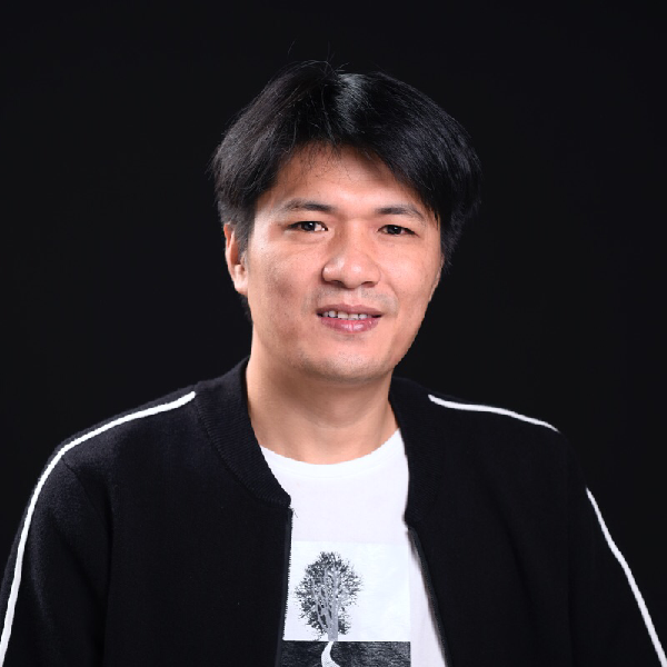 雕刻|雄贵玉器传奇工作室朱志雄:传统佛像题材中汲取灵感,写意雕刻