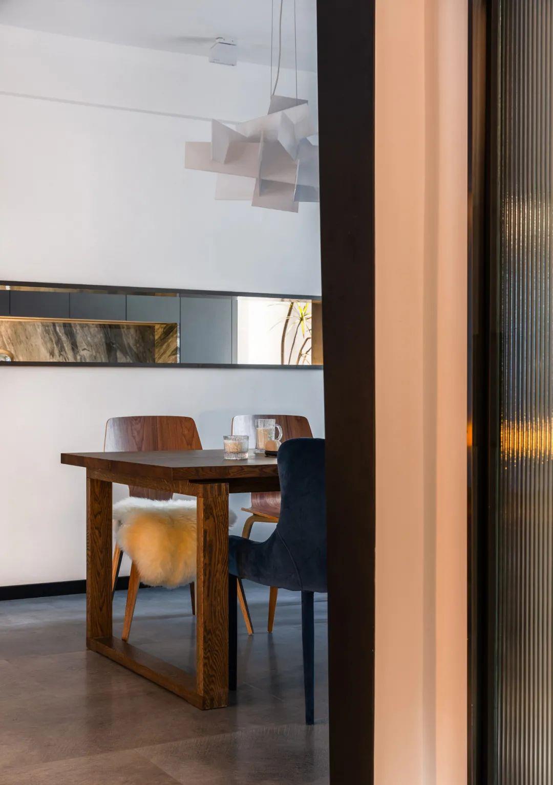 设计师|46岁大叔晒出新家，185㎡摩登风+复古风，或许这才是“高级感”