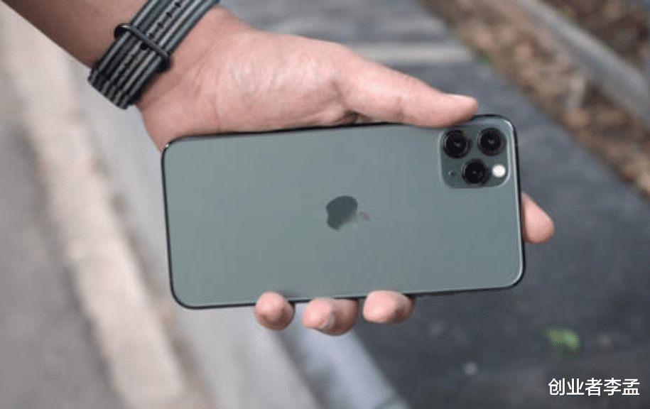 iphone11|网友说：三星Note10+硬件远超iPhone11Pro，为啥国人不喜欢它？