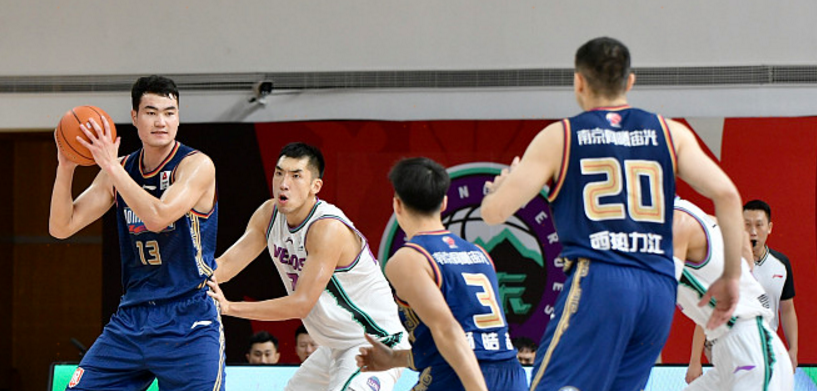 同曦男篮|6投轰11分8板，死磕小鲨鱼秀超远长传！6号秀首秀打疯：曾险无缘CBA