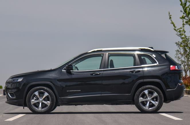 【动力】Jeep自由光成名至今，除了依靠其动力，还有哪些优点？