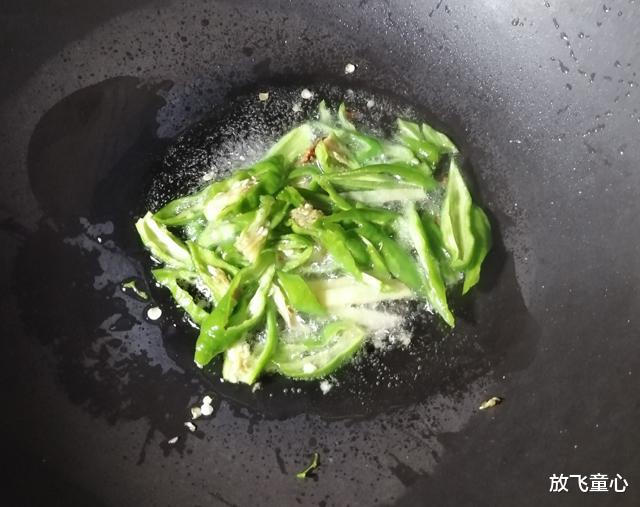 素火腿|熟猪头肉和什么菜一起炒最好吃?大厨教你一招,香辣不腻超下饭