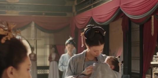 赵祯：赵祯手指心口示爱，靠皇后怀里驾崩，曹丹姝崩溃痛哭大喊带我走