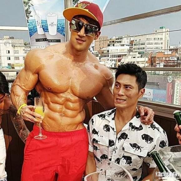 黄哲勋|亚洲施瓦辛格,“韩国巨兽”黄哲勋,世界健美冠军的健身之路