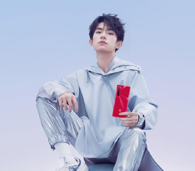 OPPO|颜值与拍照并佳，高考后换机选择，华为、vivo、OPPO你选哪个？