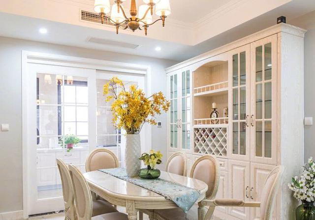 优雅大气的餐厅空间，怎能少了一个这样的餐边柜！